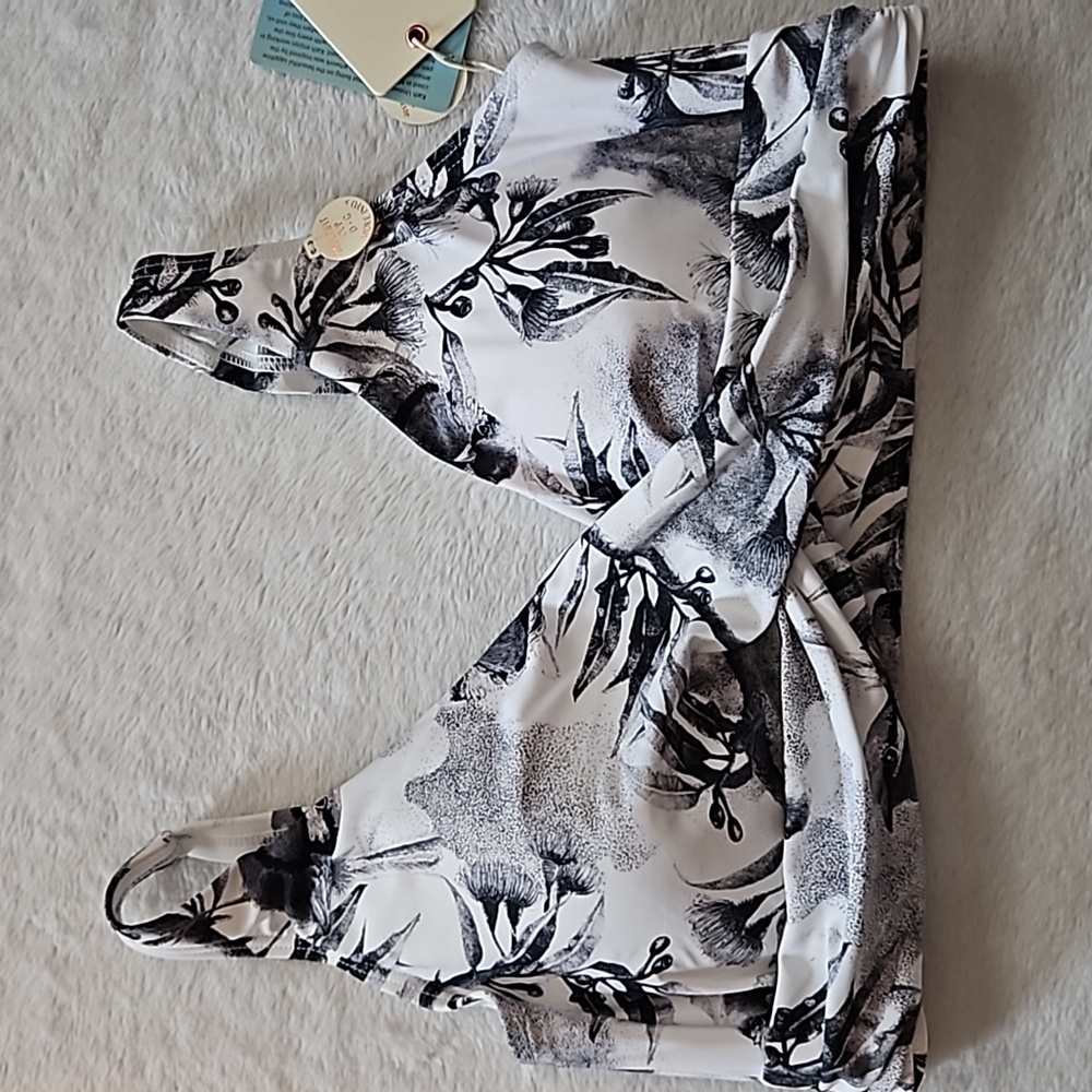 *NWT* Artesands Maluradae Delacroix Bikini Swim Top